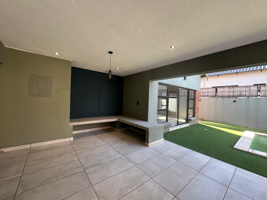 5 Bedroom Property for Sale in Leloko Lifestyle Estate North West